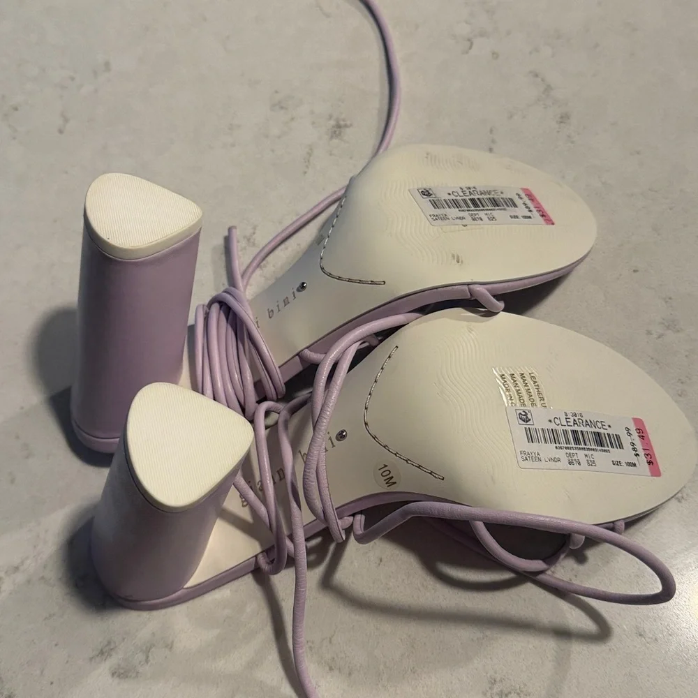 Gianni Bini leather strappy ankle wrap toe loop sandals Size 10M Color Purple